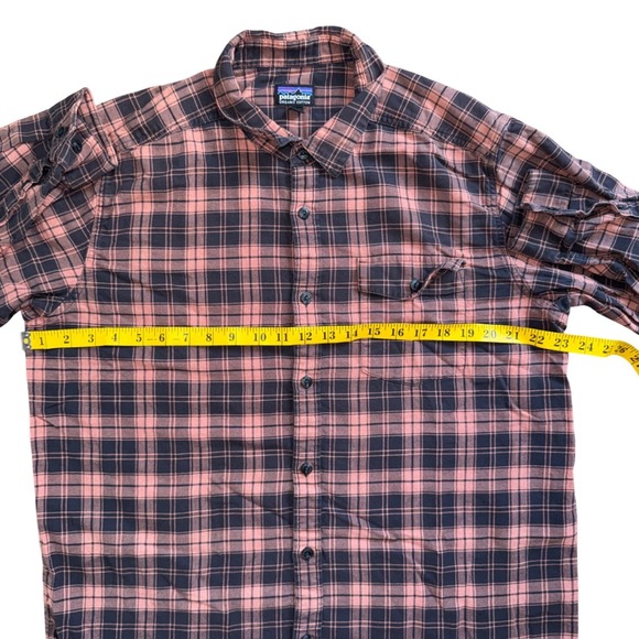 Patagonia Mens Large Organic Cotton Plaid Flannel Button Down Shirt Pink Navy - Picture 6 of 8